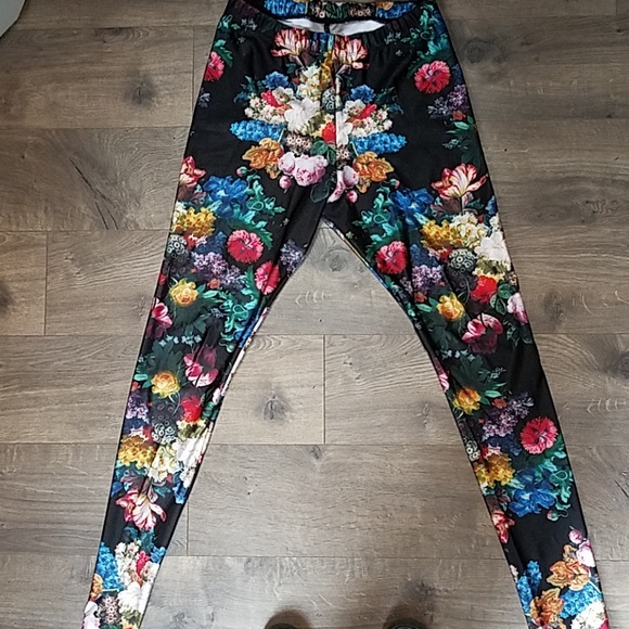 poprageous Pants - Poprageous Floral Brussel Flower Leggings L
